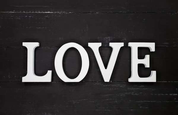 Drewniane litery LOVE — Zdjęcie stockowe