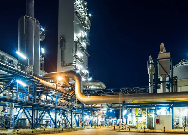 Piping system at night — Stock Photo, Image