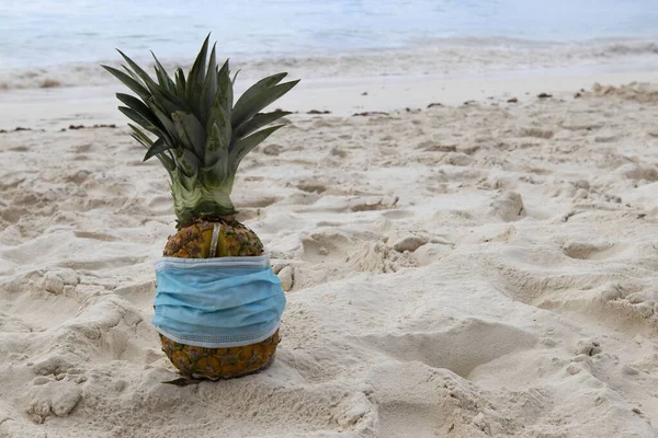 Pina Colada Drink Pineapple Protective Face Mask Sand Coast Caribbean — Stock Photo, Image