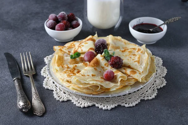 Homemade Thin Pancakes Wheat Flour Eggs Kefir Served Berries Jam — Stock Photo, Image