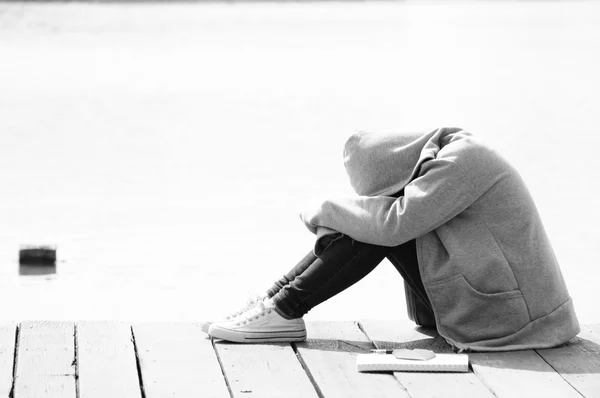 Young Woman in Despair with her diary — Stock Photo, Image