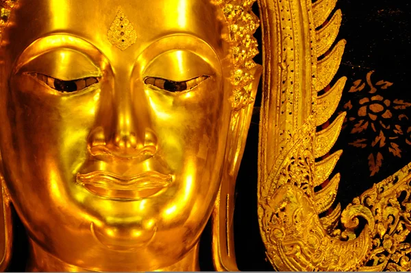 Golden Buddha statue closeup — Stock Photo, Image