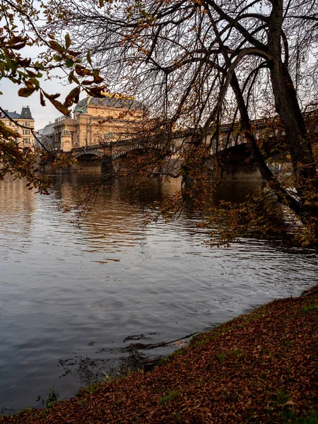 Tschechisches Nationaltheater Und Legionsbrücke Herbstabend — Stockfoto