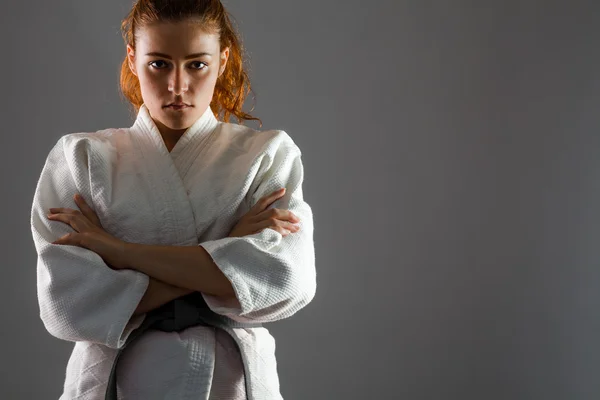 Vertrouwen Karate vrouw — Stockfoto