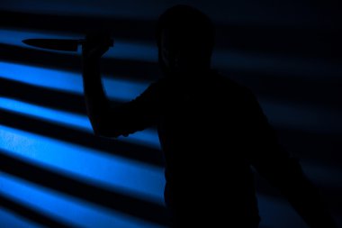 Katil bıçağı ile