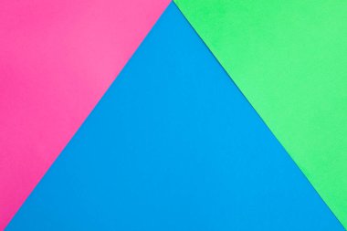 Karton Sayfalarla Yapılan Soyut Renkli Şekiller