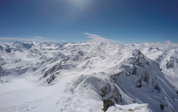 Berg mit Grat und Schnee im Winter, Hochfuegen, Österreich — Stockfoto