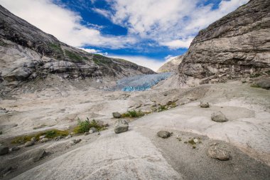 Mavi buzul Nigardsbreen Norveç'te