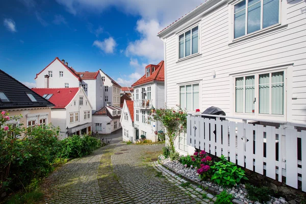 Madeira serrada em Bergen, Noruega — Fotografia de Stock