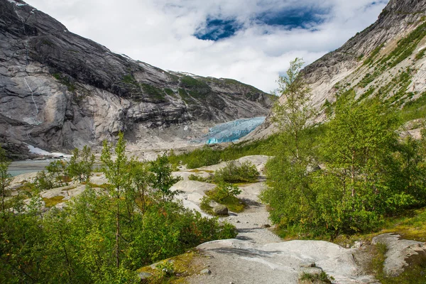 Blauwe gletsjer Nigardsbreen in Noorwegen — Stockfoto