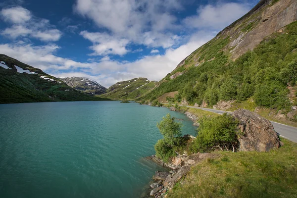 Бірюзові озера у Jotunheimen Національний парк — стокове фото