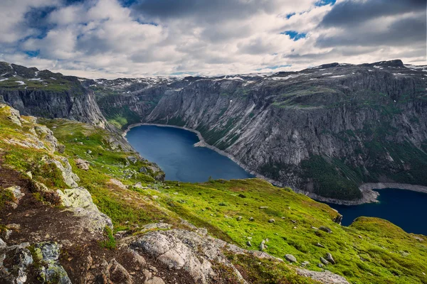 Vista sobre lago Ringedalsvatnet de Trolltunga — Fotografia de Stock