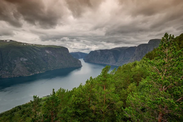 Fiorde de Aurlands em Gudvangen — Fotografia de Stock