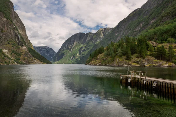 Fiorde de Aurlands em Gudvangen — Fotografia de Stock