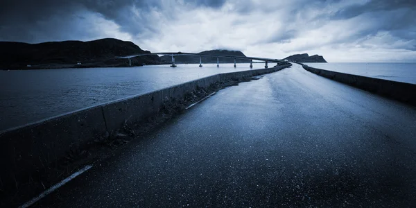 Noorse bruggen en wegen — Stockfoto