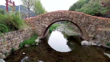 Yeongsan 'daki Mannyeongyo Köprüsü baharı, Changnyeong, Gyeongnam, Güney Kore, Asya