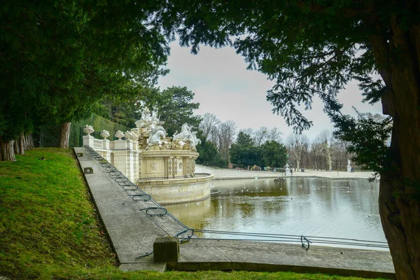 Fontane Non Funzionanti Nel Parco Schonbrunn Statue Fontana Natura Incantevole — Foto Stock