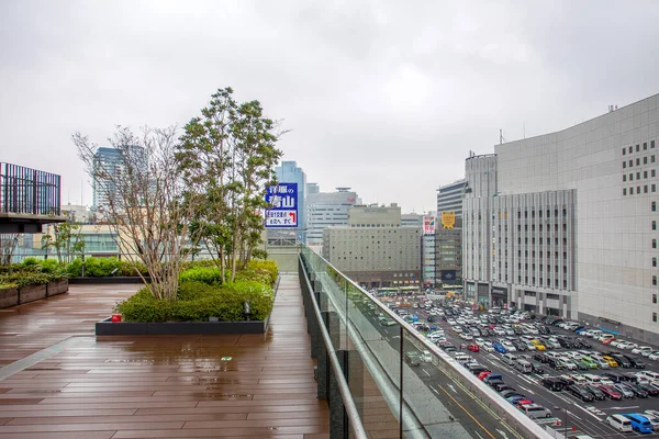 Trädgård Tionde Våningen Och Utsikt Över Osaka Stationsområdet Osaka Höger — Stockfoto