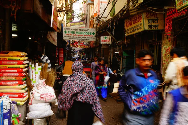 2019 Delhi India Kis Utca Main Bazar Kerületben Emberek Különböző — Stock Fotó