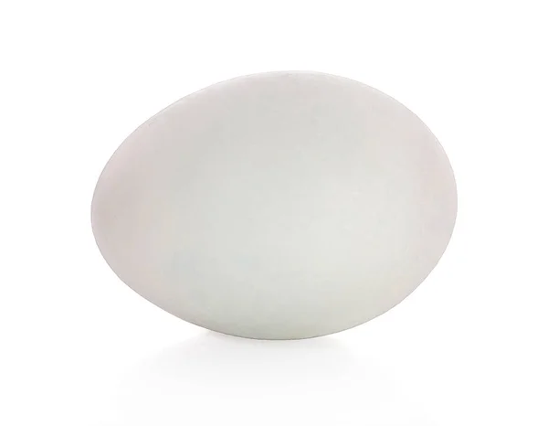 Одно Белое Яйцо Белом Фоне — стоковое фото