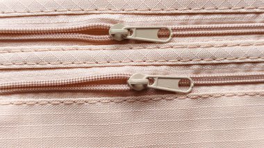 Ripstop Kumaşında Duble Bej Fermuarlar Dikişli Dikişler ve Moda, Dikiş ve Teknik Giysiler İçin Yatay Çizgiler