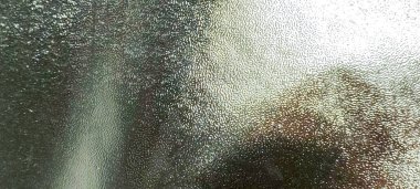 Endüstriyel Dekor İçin Yüksek Kaliteli Metalik Yüzey ve İnce Işık Yansıması Arkaplanı