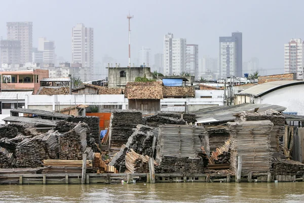 Belem: lumberyard στον ποταμό Guama — Φωτογραφία Αρχείου