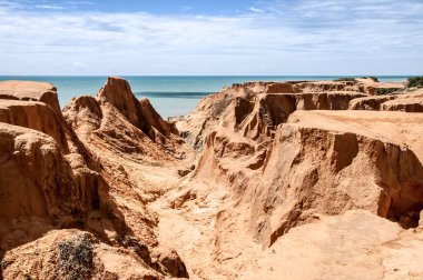 morro branco deniz kayalıklarla