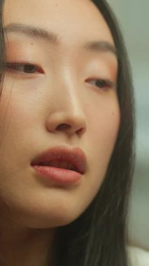 Asyalı Çinli düşünceli, düşünceli, düşünceli, düşünceli, sorunlu, düş kırıklığına uğramış, kederli, Japon kızı, tereddütlü, düşünceli, sorunlu, sorunlu, düşünceli, düşünceli, düşünceli, sorunlu,