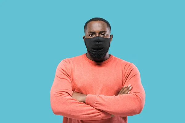 Close Portrait African American Man Protective Black Mask Because Covid — Stock Photo, Image
