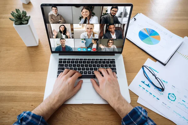 Online Business Meeting Top View Laptop Screen Many Multiracial Coworkers — Stock Photo, Image