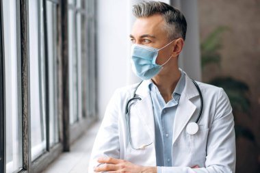 Doktor üniforması, hasta uzman hastanesi.