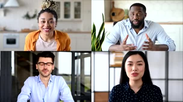 Videoconferencia en línea, comunicación a distancia. Un grupo de colegas amistosos multirraciales exitosos hablando en una videollamada, lleva a cabo una reunión informativa de negocios, una lluvia de ideas de grupo — Vídeos de Stock