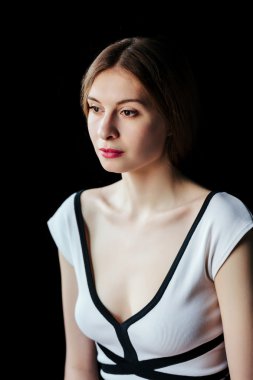 Studio poz güzel genç kadın