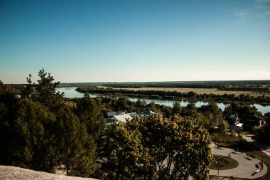 Kasimovsky bölgesindeki Oka Nehri manzarası, Ryazan Oblastı, Rusya