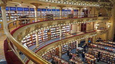 El Aão Büyük Görkemli Kütüphanesi. Ünlü Kitapçı. Buenos Aires, Arjantin - 24 Eylül 2016.