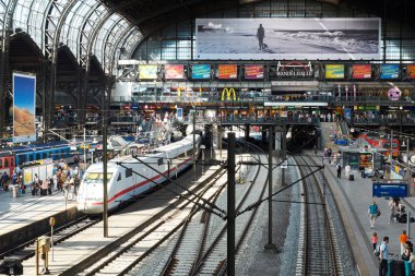 Ana tren istasyonu Hamburg
