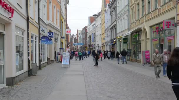 Vista sulla strada di Stralsund — Video Stock