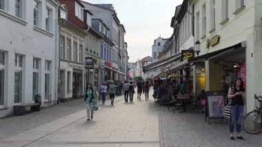 Tarihi merkezi sokaklarında. Greifswald