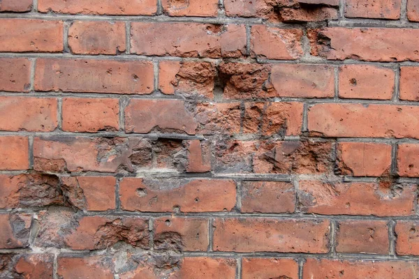 Pared Ladrillos Viejos Marrón Oscuro Con Piezas Eliminadas Balas — Foto de Stock