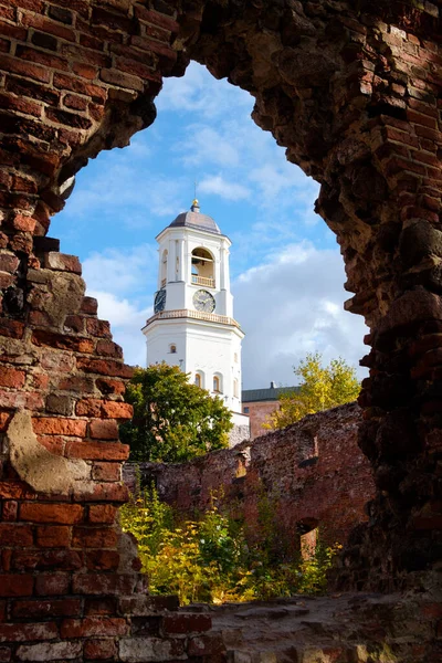 Vyborg Russia Sep 2019 Clock Tower Ruins Old Temple Local — Stock Photo, Image