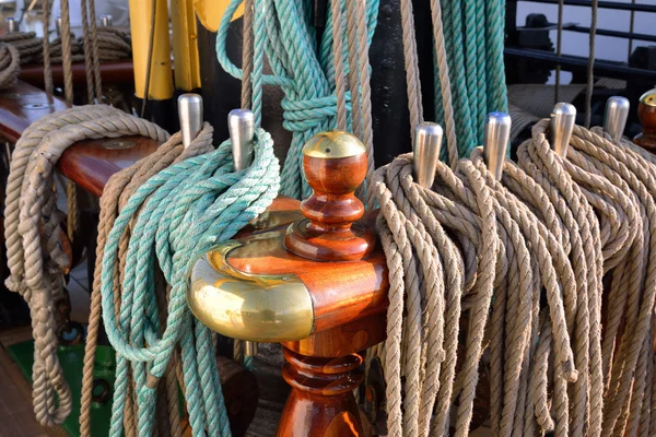 Rigging of an old sailing vessel — Stock Photo, Image