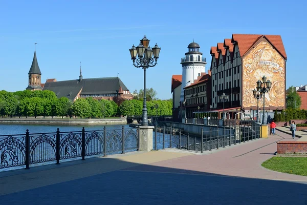 Embankment van het vissersdorp — Stockfoto