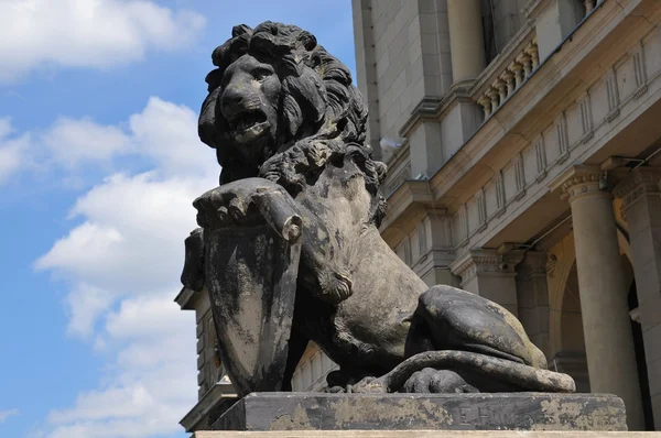 Černý lev sochařství — Stock fotografie