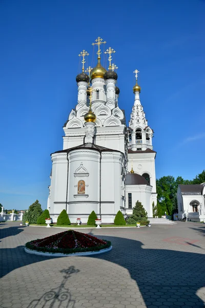 Храм віру в Bagrationovsk. Росія — стокове фото