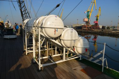 Balıkçı limanı Kruzenshtern.