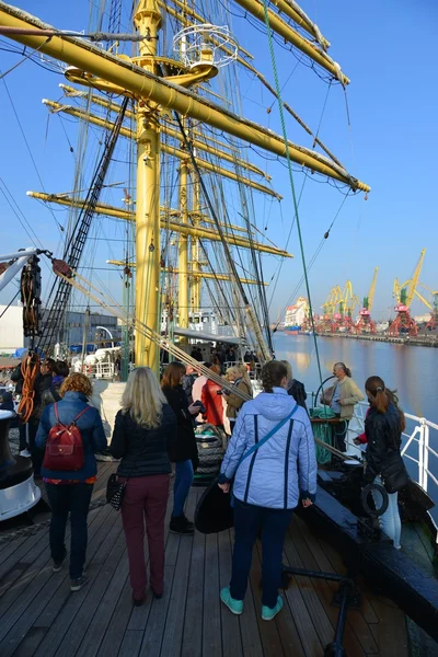 Kruzenshtern ex w Padwie, w porcie rybackim. Kaliningrad — Zdjęcie stockowe