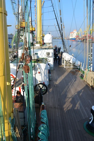 Kroezensjtern ex Padua, in de vissershaven. Kaliningrad — Stockfoto