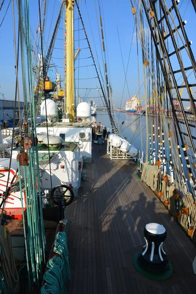 Kruzenshtern ex Pádua, no porto de pesca. Kaliningrado — Fotografia de Stock