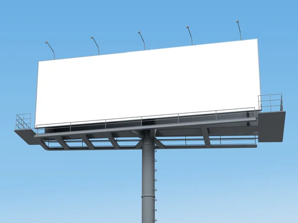 Boş ekranda mavi gökyüzü ile billboard — Stok fotoğraf